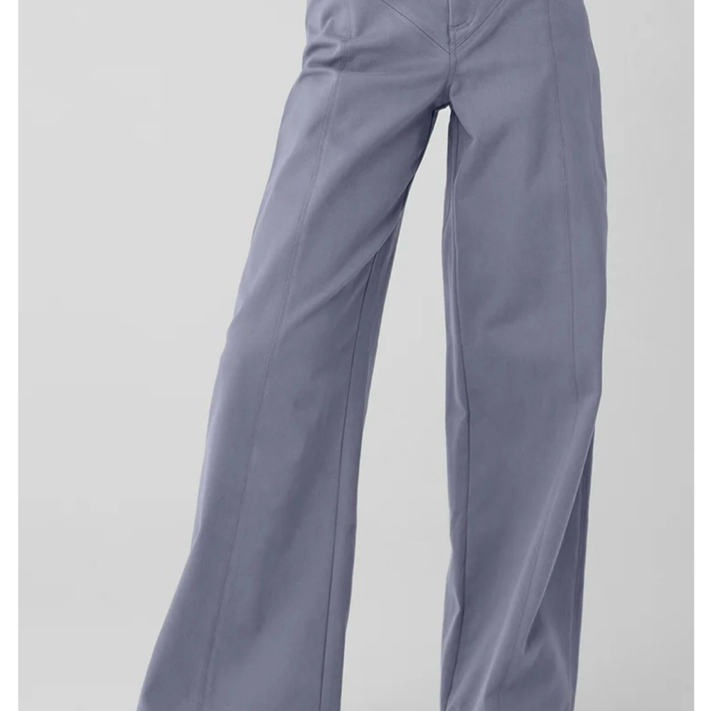 Alo yoga Stylish Gray Wide-Leg Pants